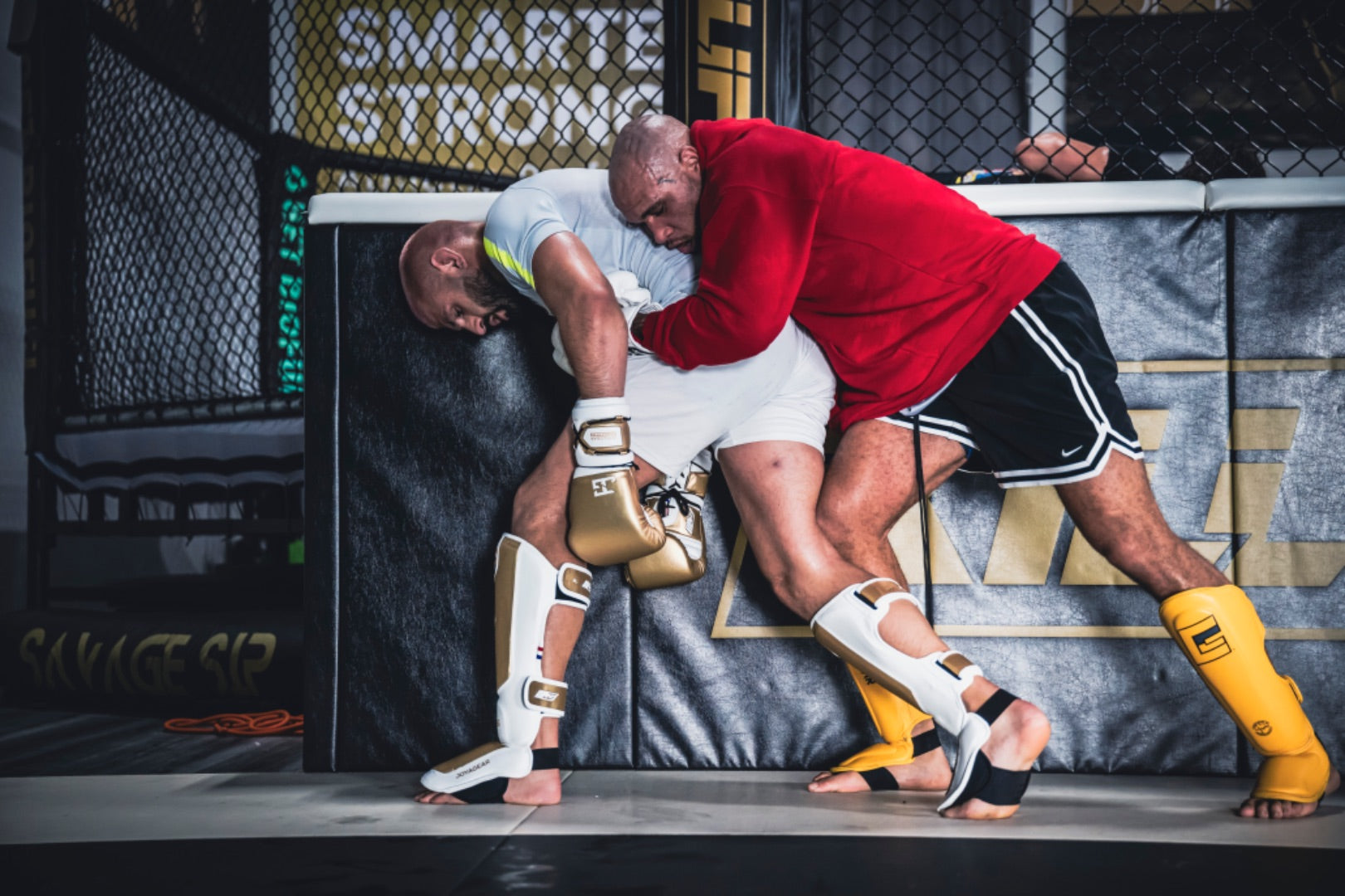 Waarom worstelen een ideale basis is voor MMA