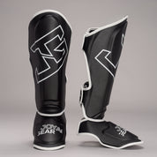 Joya Strike Scheenbeschermers -Zwart/Wit