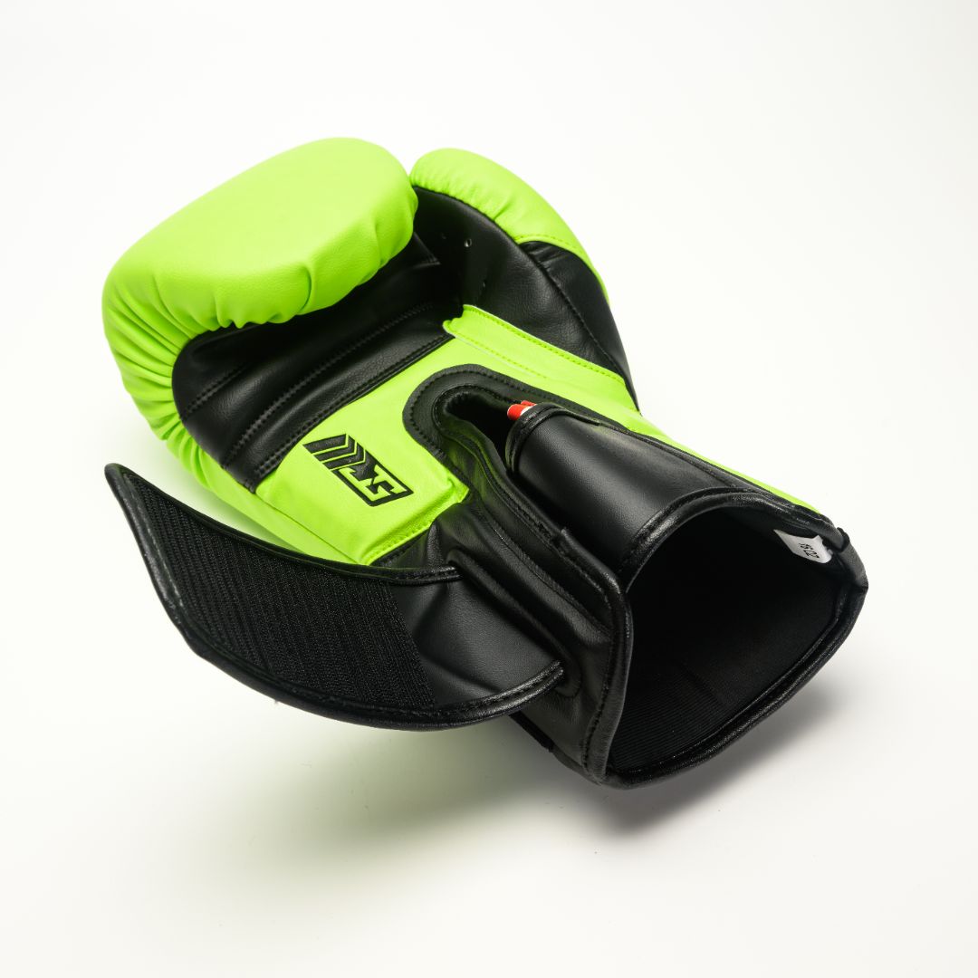 ConvertOut-Resized-Joya_Performance_gloves-9684_1.jpg