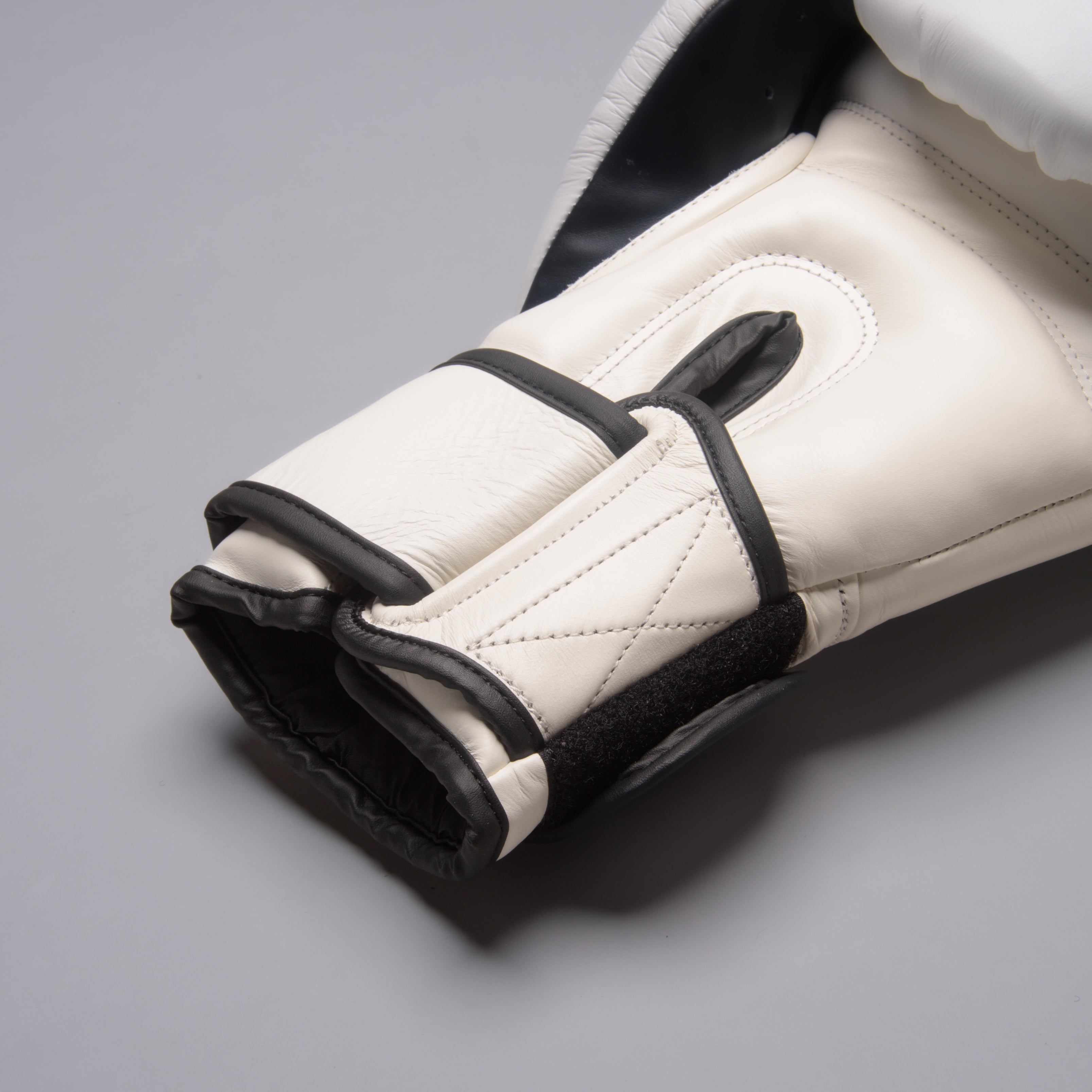 Joya Strike (Kick) Bokshandschoenen - Wit