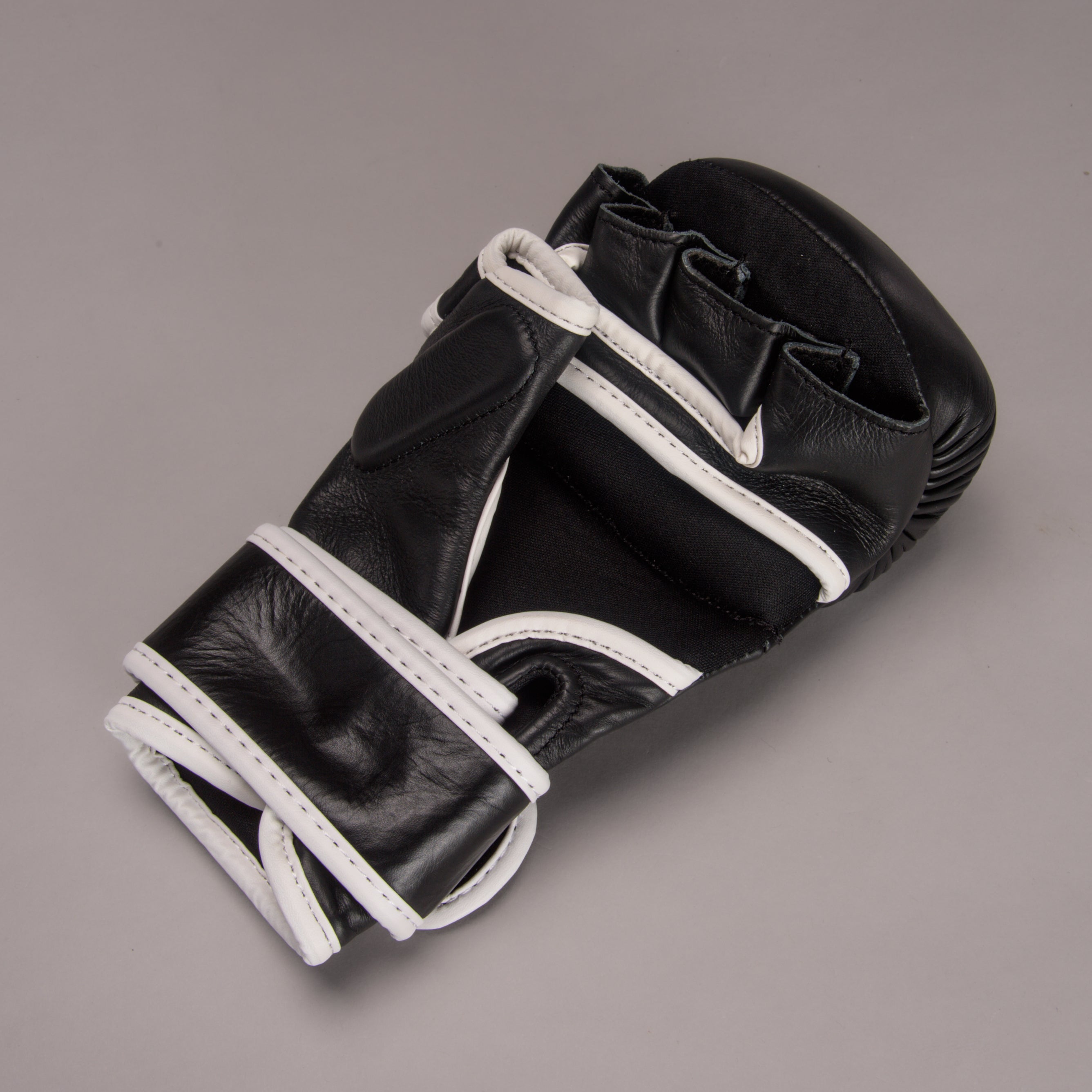Joyagear Strike Thailand MMA Sparring Handschoenen Zwart