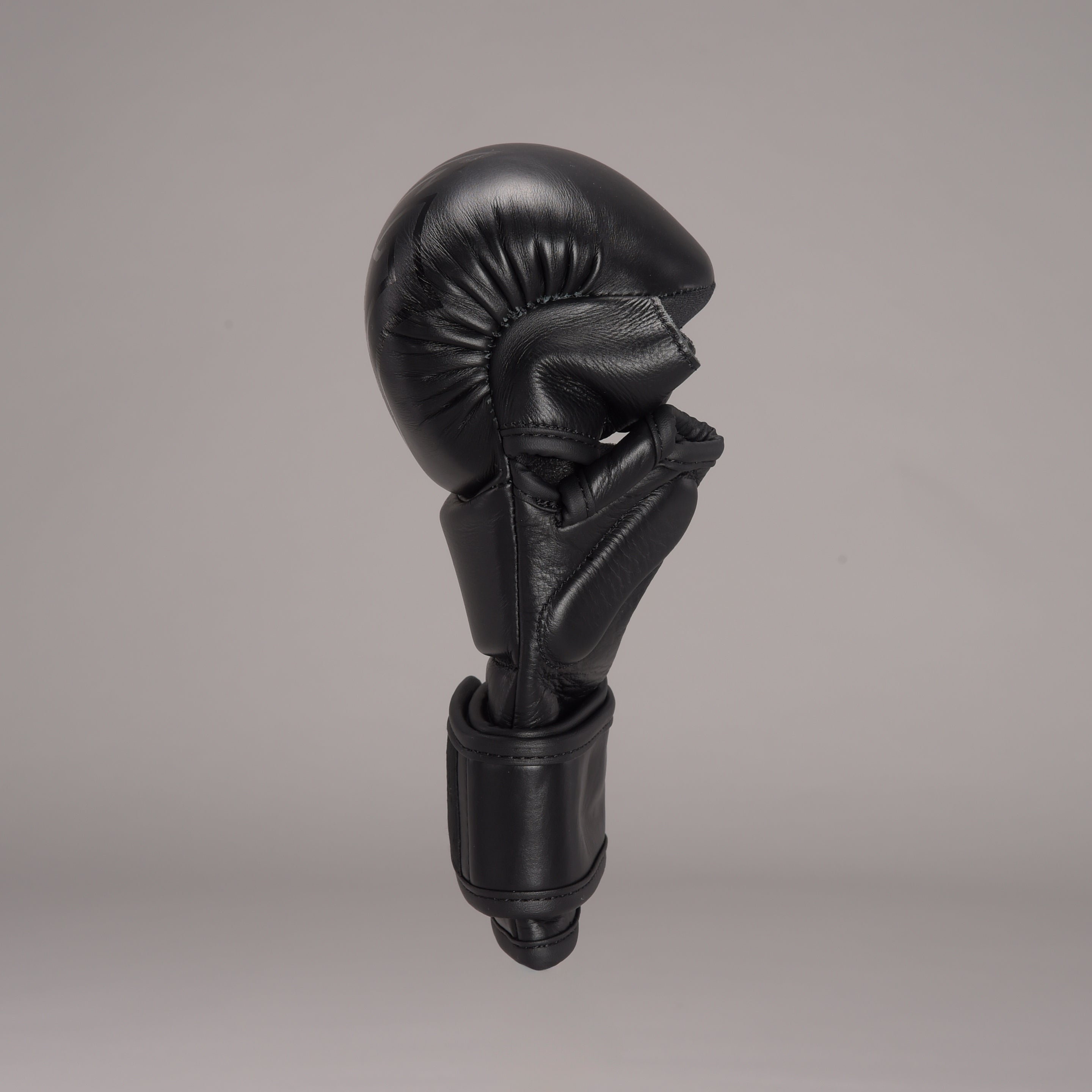 Joyagear Strike Thailand MMA Sparring Handschoenen Zwart/Zwart