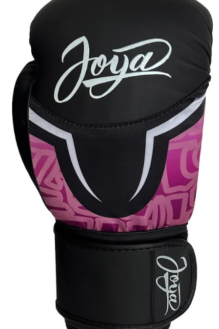 womenspinkglove1.jpg