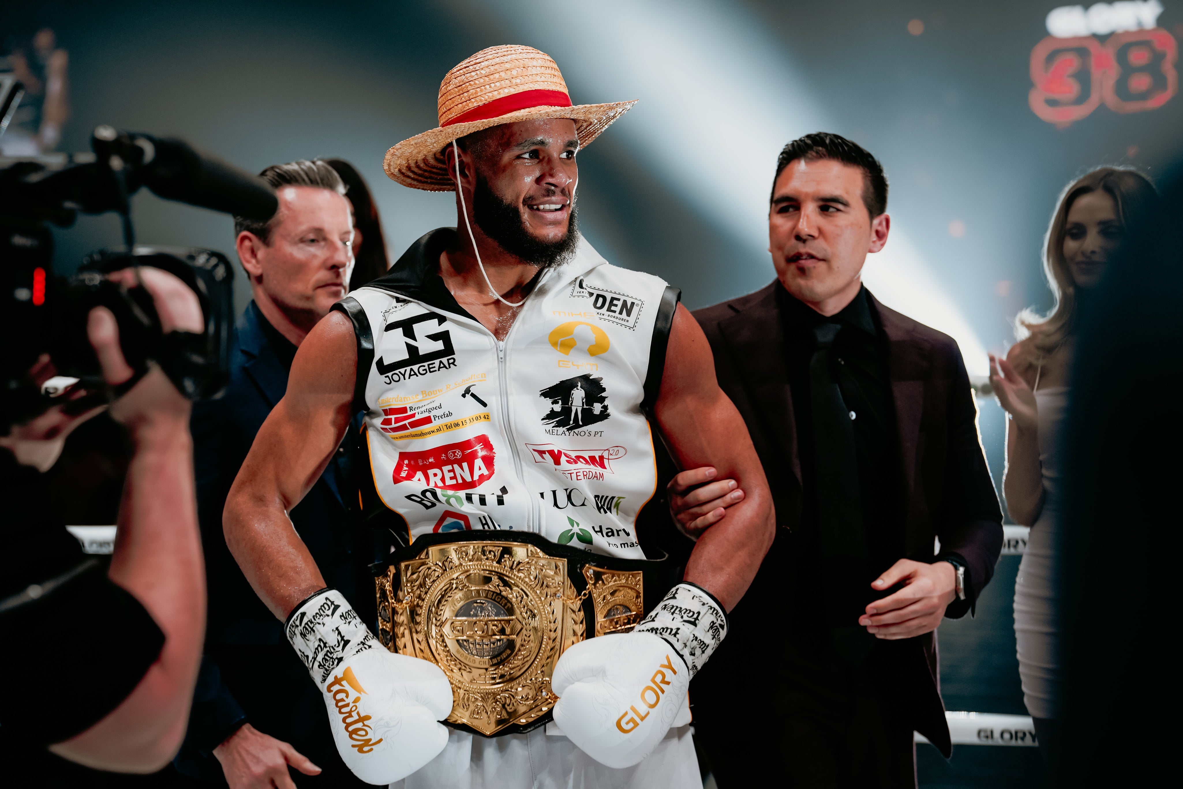 GLORY 103: Last Heavyweight Standing – Dit wil je niet missen!