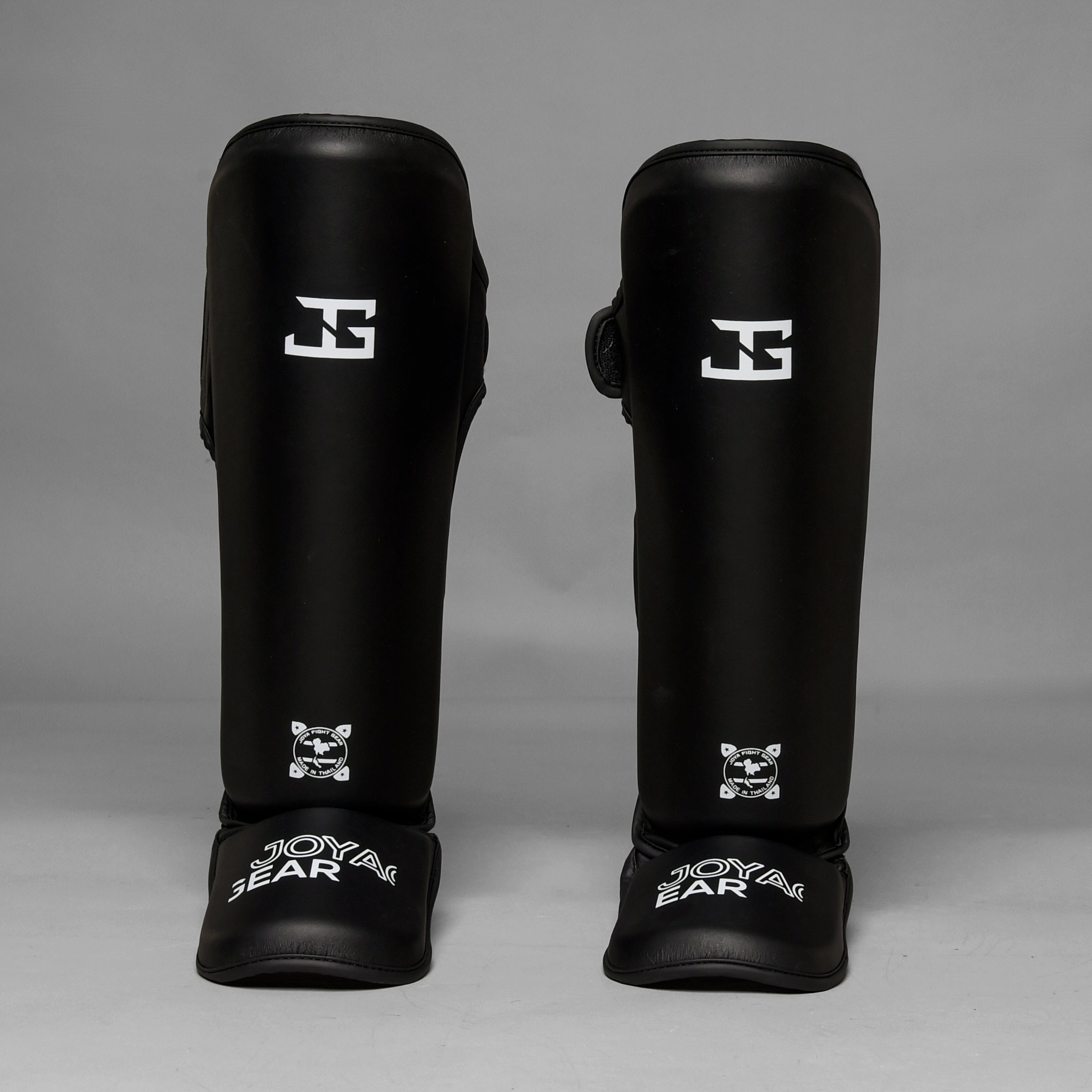 BRX3513_shineguards_black_thai.jpg
