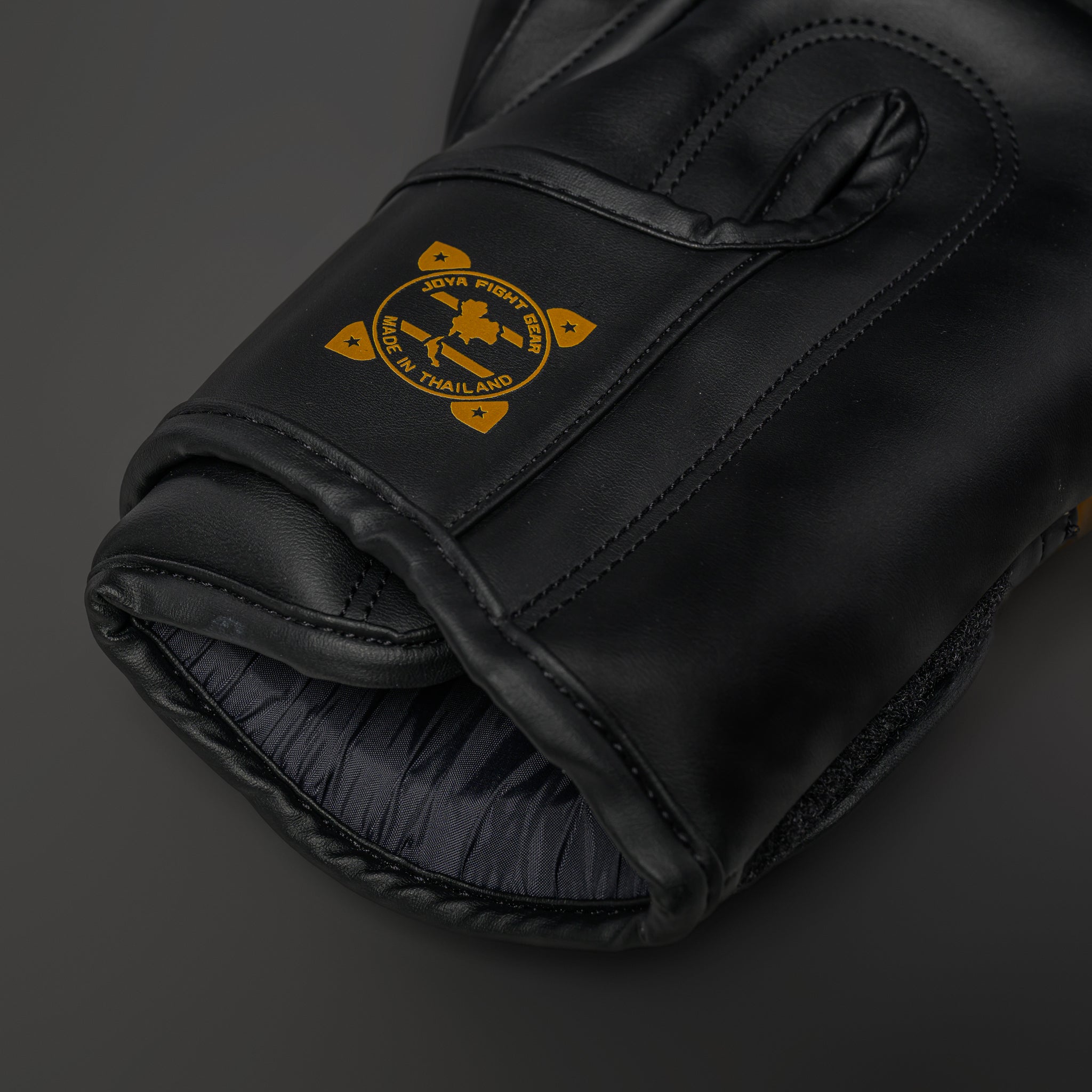 Joya Strike Air (Kick) Bokshandschoenen Zwart/Goud