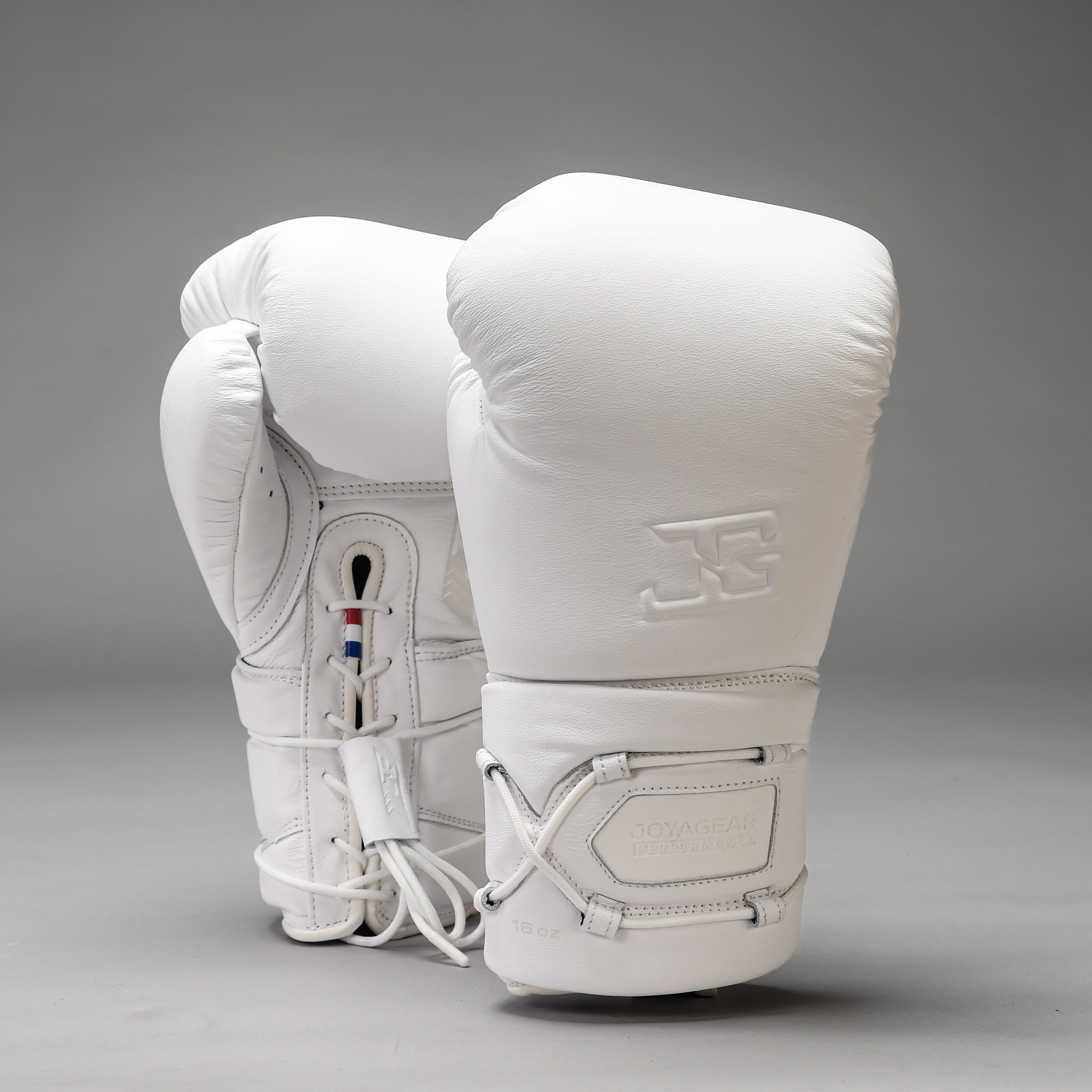 GlovesPerformanceWhiteveters_dsc4646.jpg