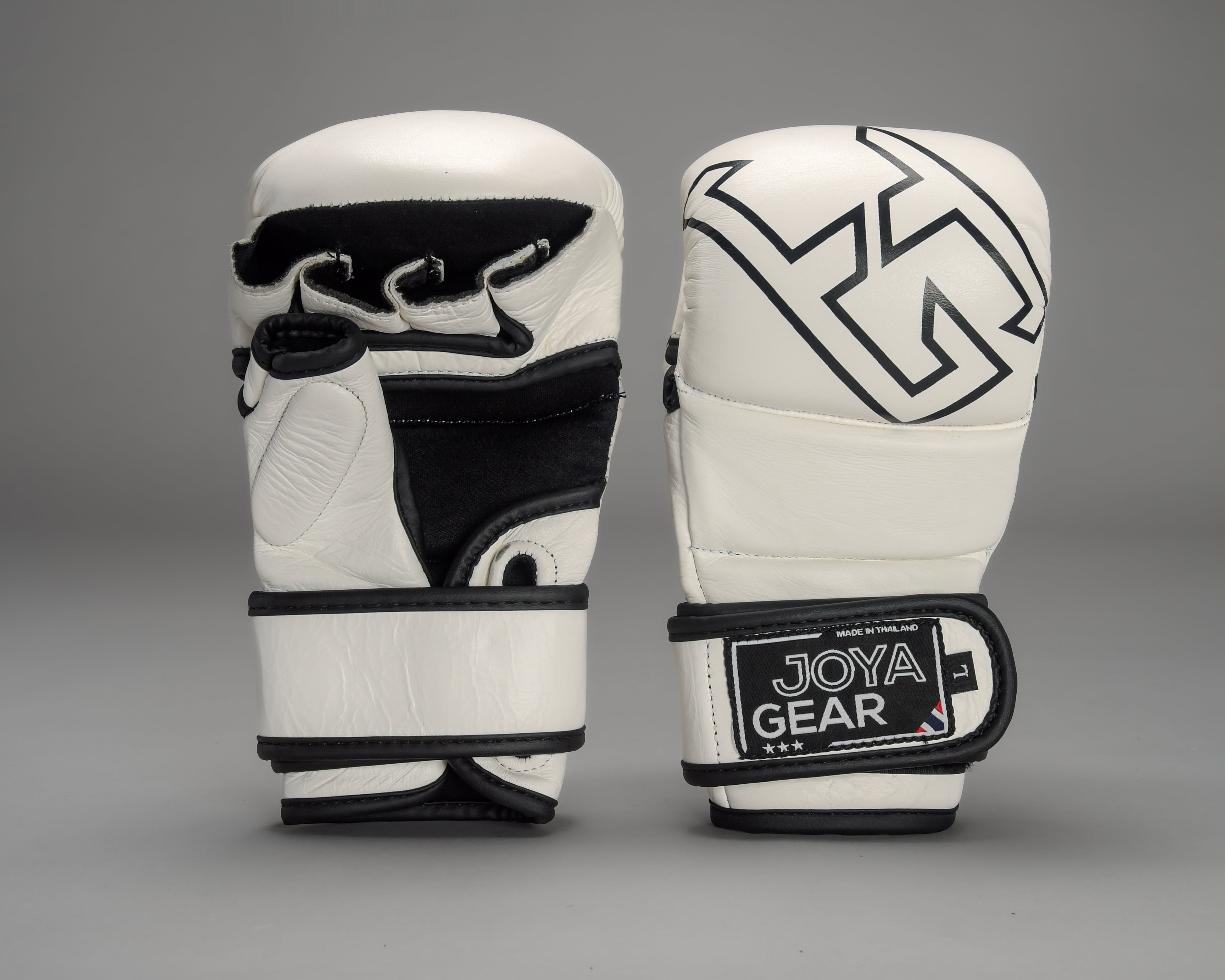 StrikeMMAWhite_JOY5686.jpg