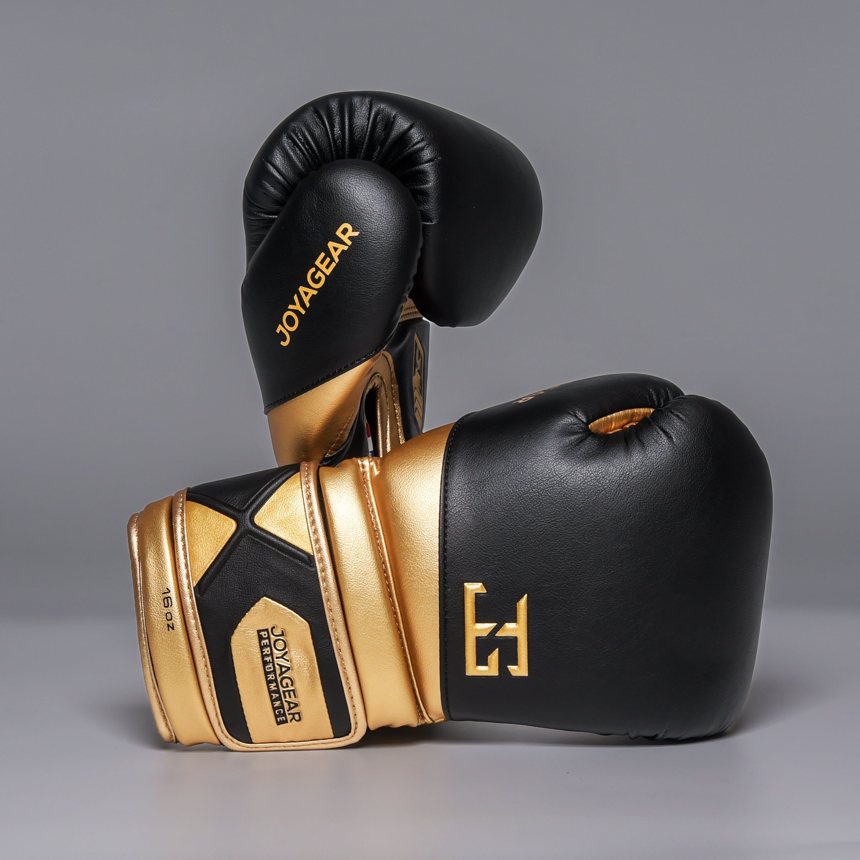 V2-black-gold_BRX9945_kopie_1.jpg