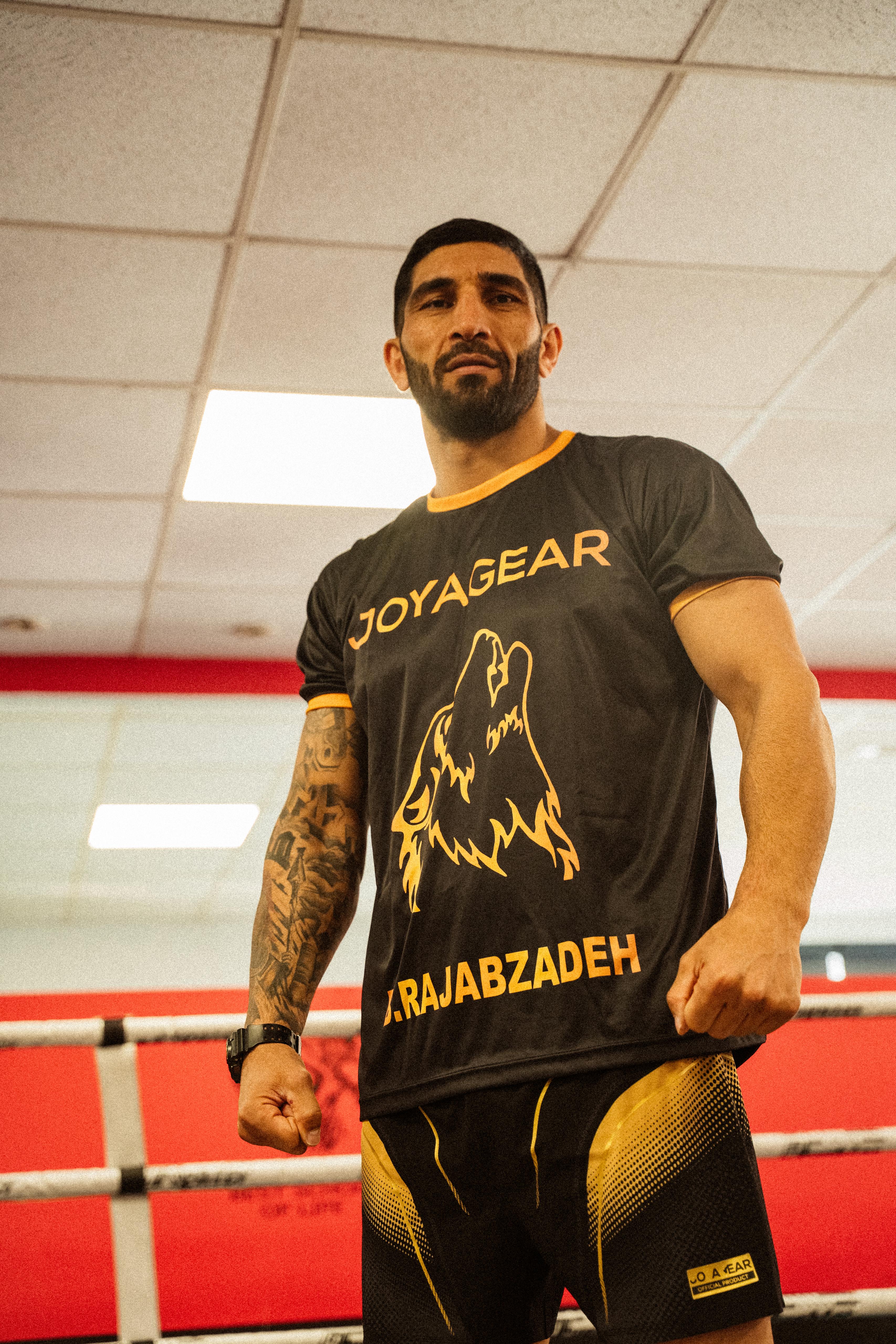THE JOYAGEAR X BAHRAM RAJABZADEH SHIRT Zwart/Goud